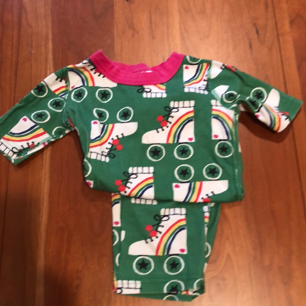 Hanna Andersson girls PJs size 120